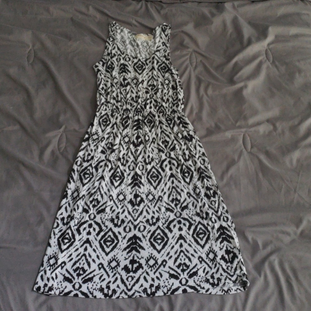 White and black Aztec detailed dress